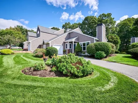 99 Bishops Forest Dr #99, Waltham, MA 02452