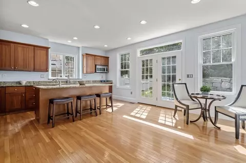 8 Maple Leaf Dr, Boston, MA 02136 photo 8