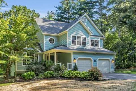 44 Treaty Elm Ln, Stow, MA 01775