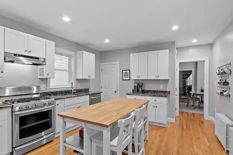 79 Mount Washington St, Lowell, MA 01854 photo 5