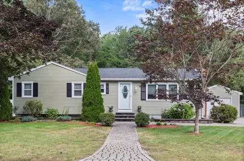 14 Chester Cir, Tewksbury, MA 01876