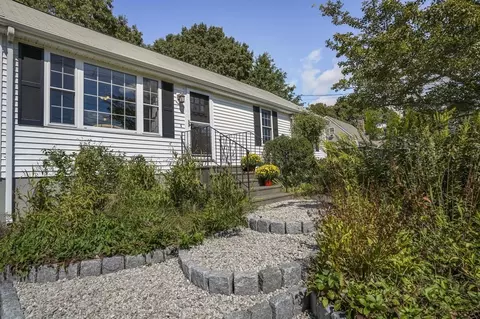 241 Pratt St, Taunton, MA 02780