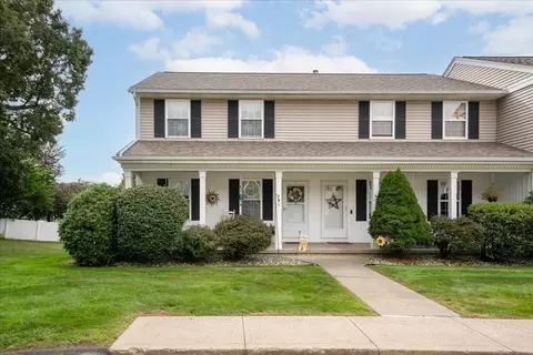 665 Center St #406, Ludlow, MA 01056