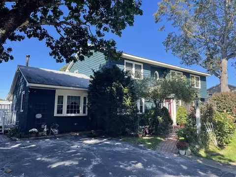 49 Cheyenne Dr, Nashua, NH 03063