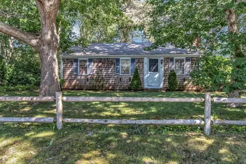 18 Pamet Rd, Yarmouth, MA 02673