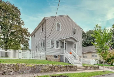 4 Evans St, Saugus, MA 01906 photo 3