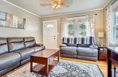 4 Evans St, Saugus, MA 01906 photo 4