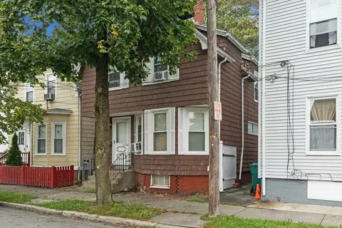 42 Lyman St, Lynn, MA 01902
