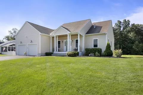 92 Canton St, Easton, MA 02356