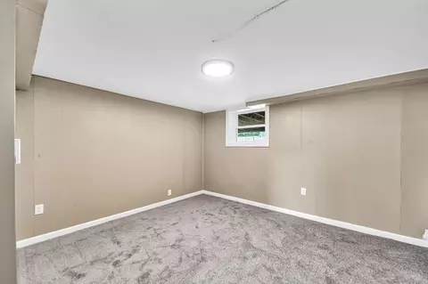 116 Bostwick Ln, Chicopee, MA 01020 photo 28