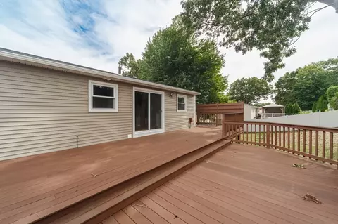 116 Bostwick Ln, Chicopee, MA 01020 photo 29