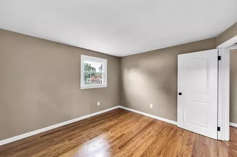 116 Bostwick Ln, Chicopee, MA 01020 photo 20
