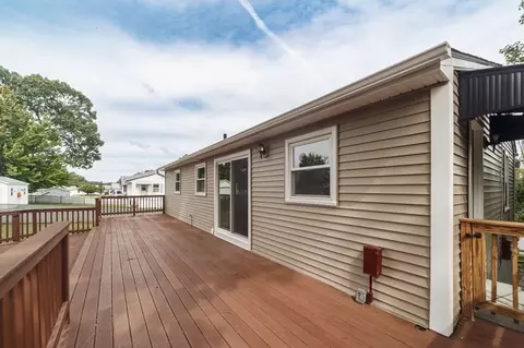 116 Bostwick Ln, Chicopee, MA 01020 photo 30