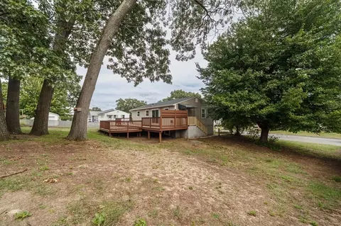 116 Bostwick Ln, Chicopee, MA 01020 photo 32