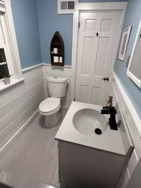 469 Eldridge St, Fall River, MA 02720 photo 14
