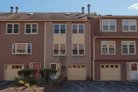 83 Heritage Dr #83, Tewksbury, MA 01876