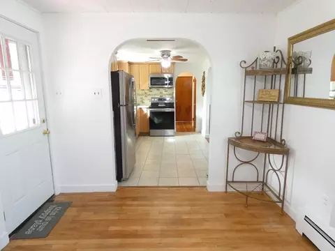 211 W Mountain St, Worcester, MA 01606 photo 4