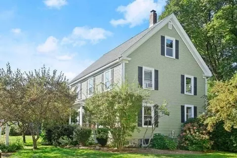 1 Utica St, Lexington, MA 02420