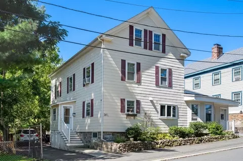 28 5 Grove St, Salem, MA 01970