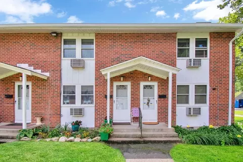 78 Manor Ct #78, Springfield, MA 01118