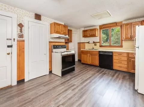 45 Brattle St, Worcester, MA 01606 photo 9