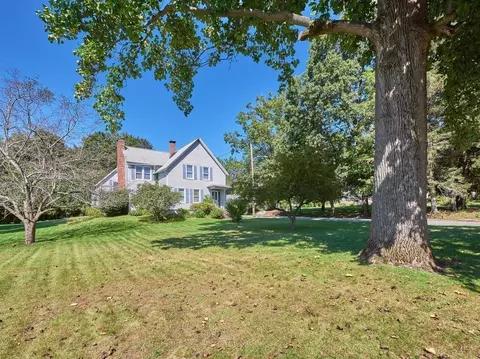 45 Brattle St, Worcester, MA 01606 photo 2