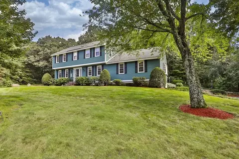 35 Cooney Rd, Tewksbury, MA 01876