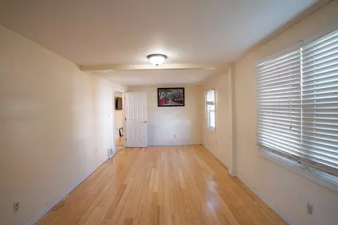 7 Windsor Rd, Beverly, MA 01915 photo 9