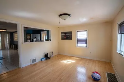 7 Windsor Rd, Beverly, MA 01915 photo 8