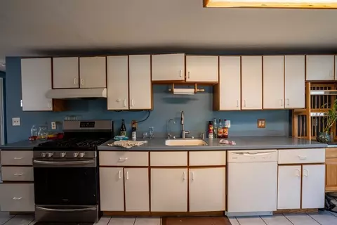 7 Windsor Rd, Beverly, MA 01915 photo 3