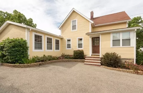 15 East St, Stoneham, MA 02180