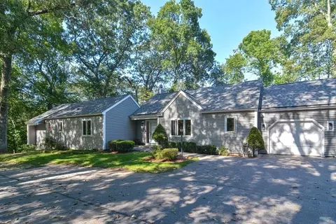18 Steepletree Ln #18, Wayland, MA 01778