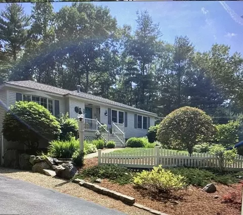 32 Freeman Rd, Chelmsford, MA 01824