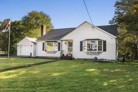 55 North St, Douglas, MA 01516