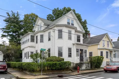 34 D St, Lowell, MA 01851