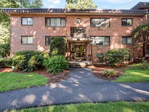 1325 Worcester Rd #A5, Framingham, MA 01701