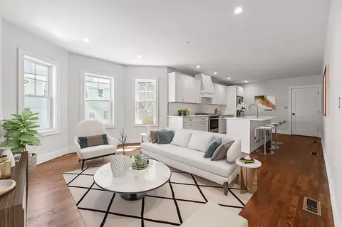 34 Alpha #1, Boston, MA 02124