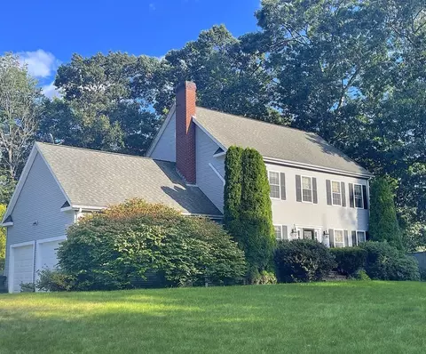 1 Quail Creek Rd, North Attleboro, MA 02760