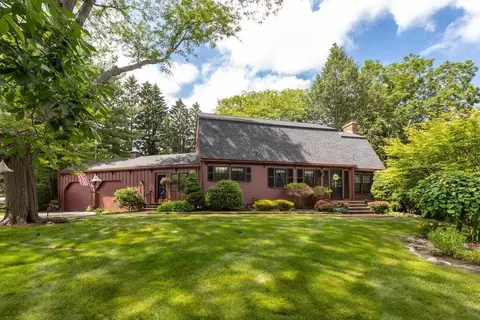 22 Chatham Way, Lynnfield, MA 01940