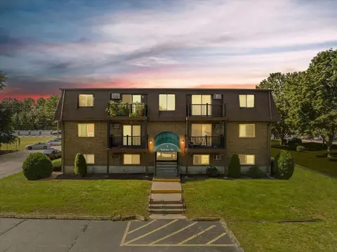 1 Karena Dr #20, Taunton, MA 02780