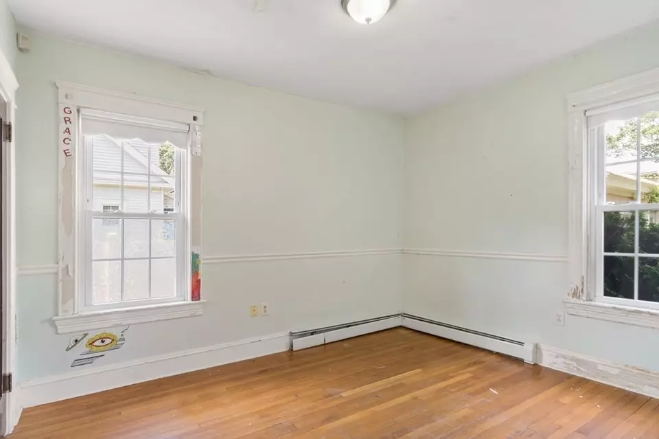  34 Harding St, Fall River, MA 02720 photo 20