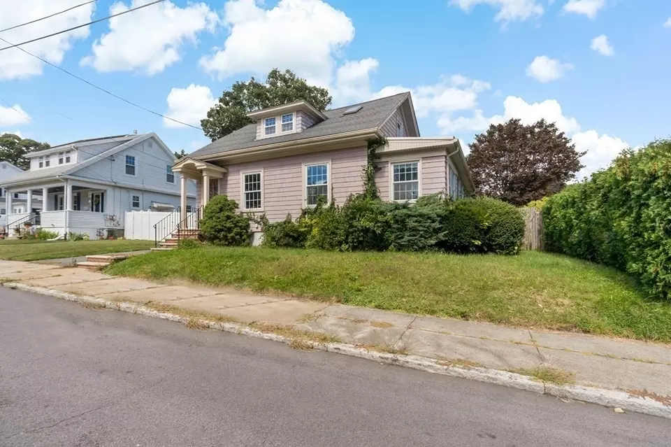  34 Harding St, Fall River, MA 02720 photo 32