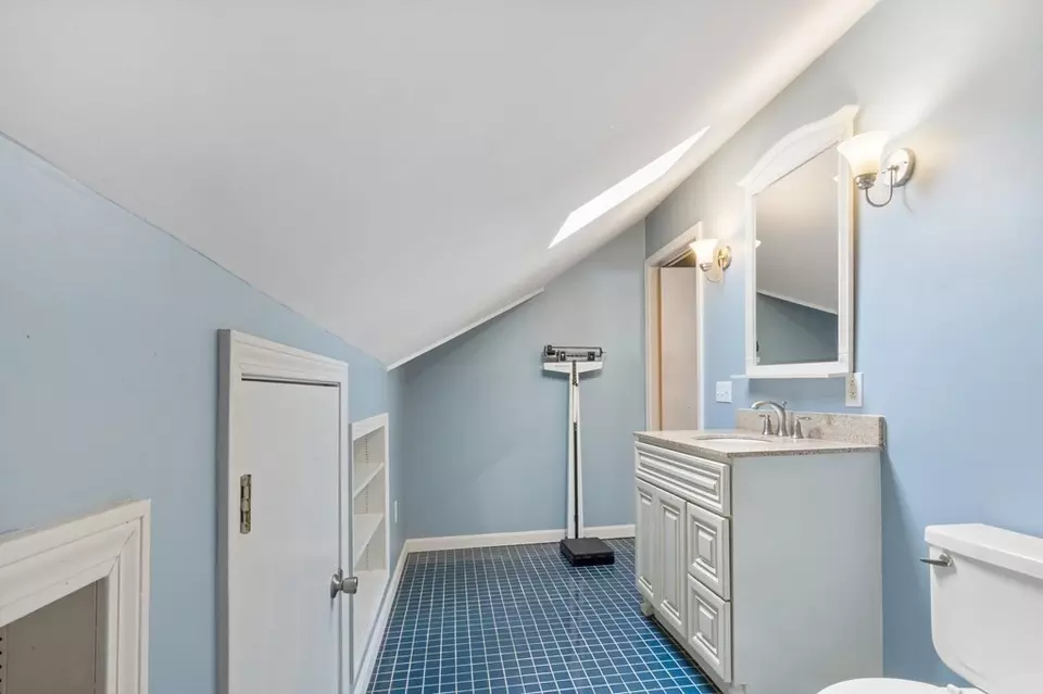  34 Harding St, Fall River, MA 02720 photo 30
