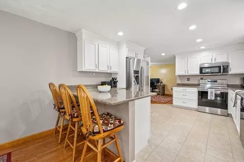125 Eric Dr, Uxbridge, MA 01569 photo 9