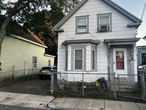 150 W 6th St, Lowell, MA 01850