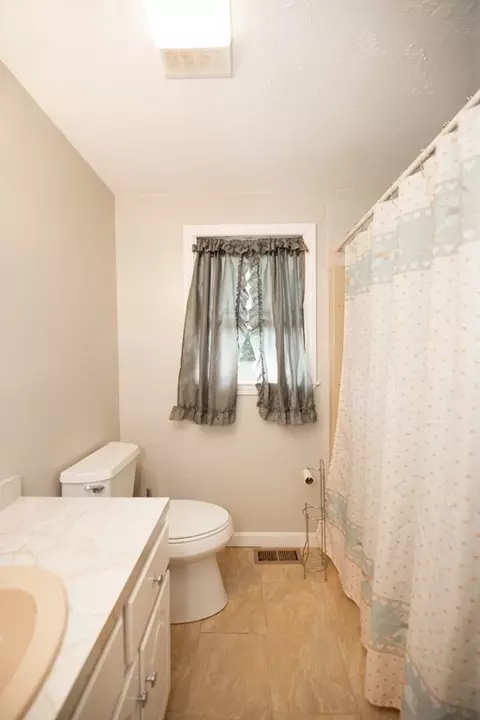 110 Bowker St, Worcester, MA 01604 photo 9