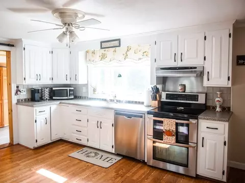 12 Chipman Rd, Beverly, MA 01915 photo 6