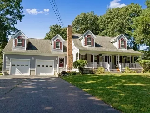 304 Mill Rd, Fairhaven, MA 02719