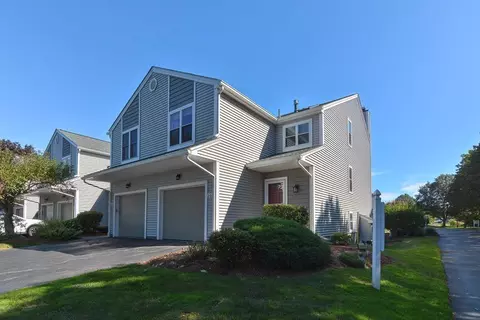 206 Treasure Island Rd #206, Webster, MA 01570