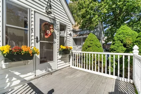 9 Warren, Reading, MA 01867 photo 2
